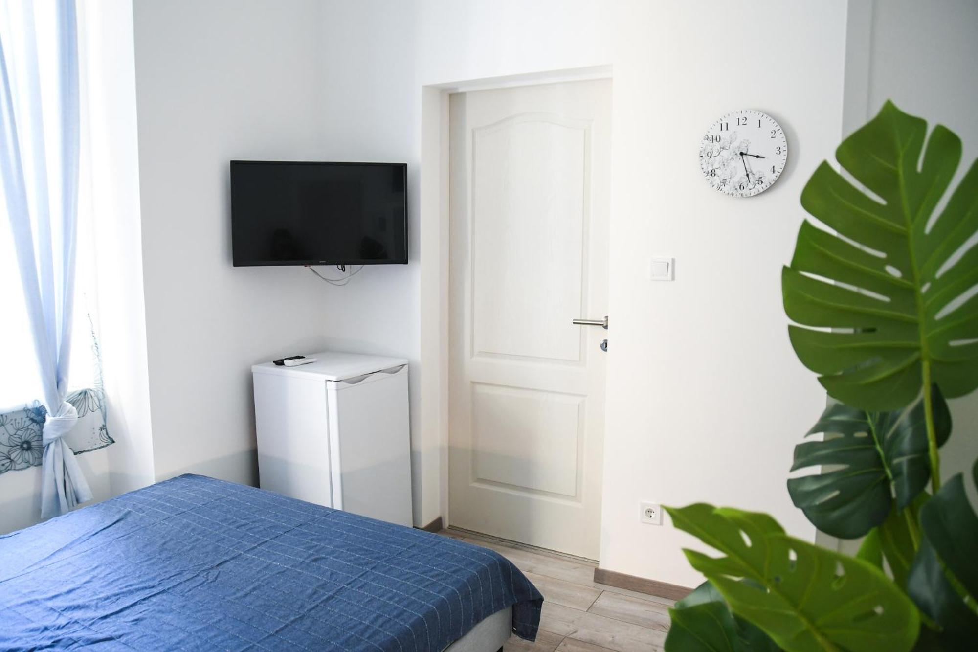 Buda Central Tiny Studios Budapest Ngoại thất bức ảnh
