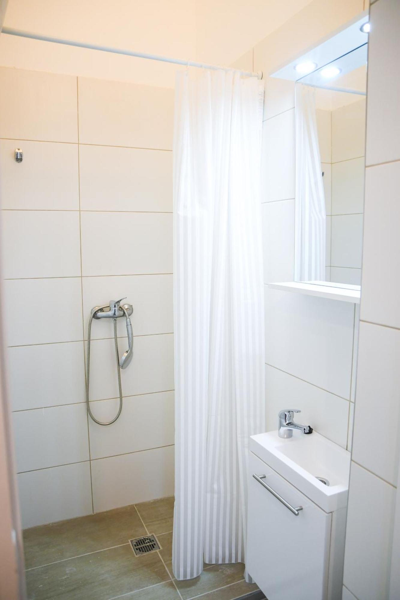 Buda Central Tiny Studios Budapest Ngoại thất bức ảnh